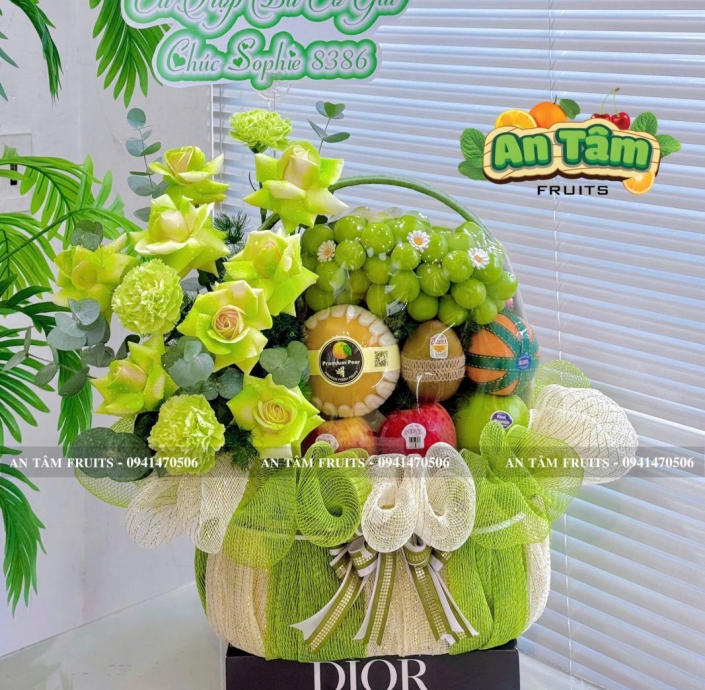 GIỎ TRÁI CÂY TONE XANH LÁ CHÚC MỪNG KHAI TRƯƠNG