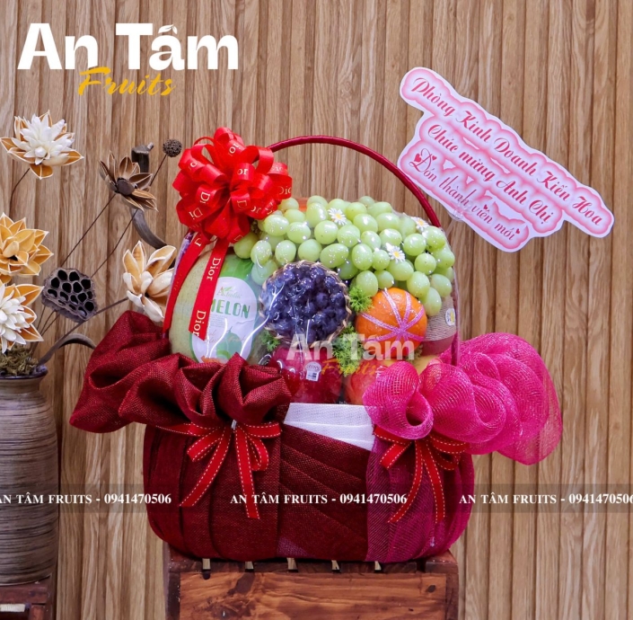 Giỏ trái cây chúc mừng gia đình đón thêm thành viên mới