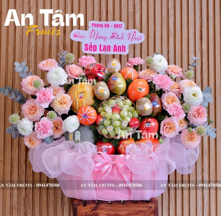 Giỏ trái cây hoa hiện đại chúc mừng sinh nhật sếp