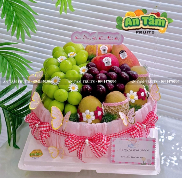 BÁNH KEM TRÁI CÂY MÀU HỒNG DỄ THƯƠNG THỦ ĐỨC