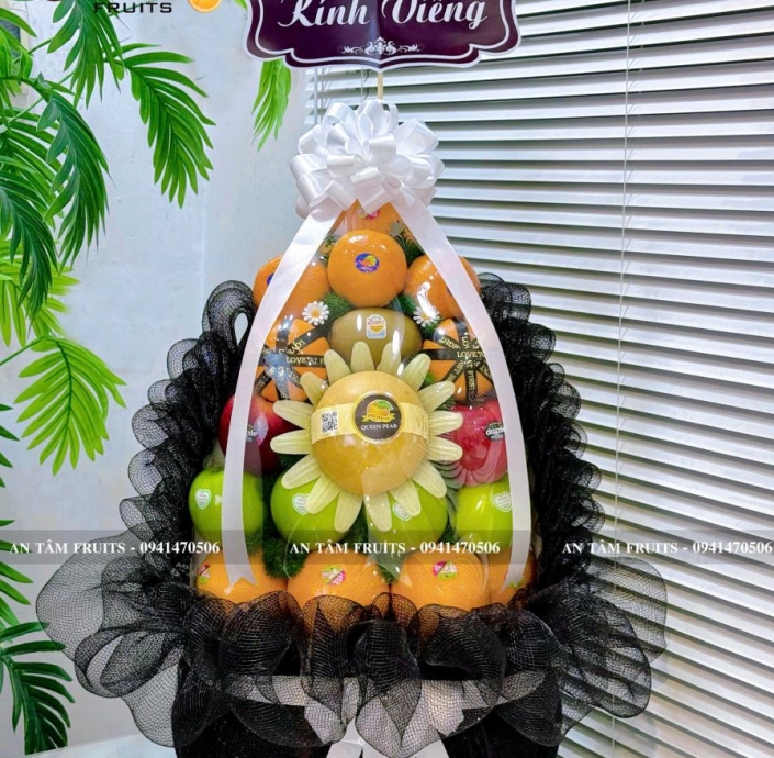 THÁP TRÁI CÂY KÍNH VIẾNG CHIA BUỒN TONE ĐEN