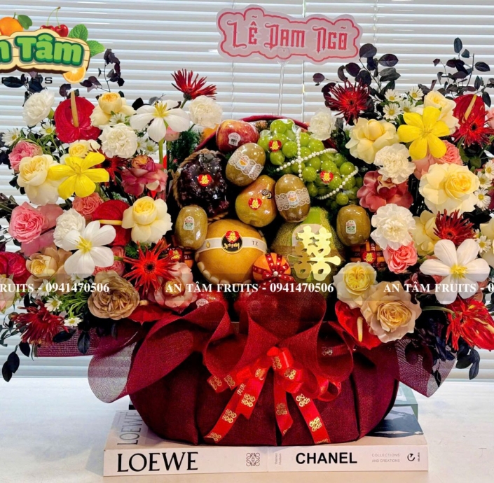 GIỎ DẠM NGỎ HOA TRÁI CÂY TONE ĐỎ SIÊU TO SIÊU NẶNG