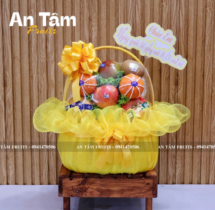 Giỏ trái cây tone vàng đậm