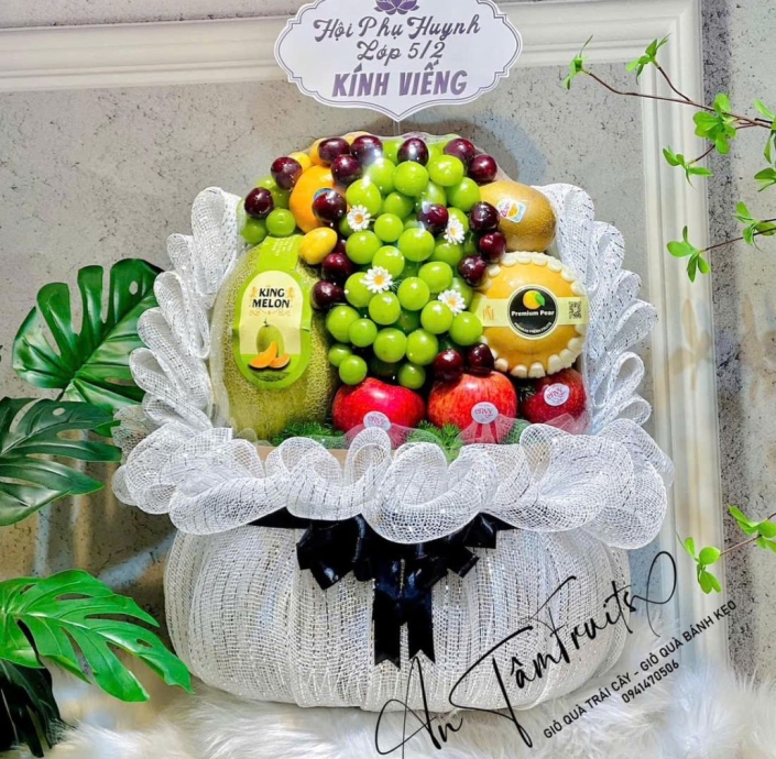 GIỎ TRÁI CÂY MIX ĐỦ LOẠI TRÁI KÍNH VIẾNG