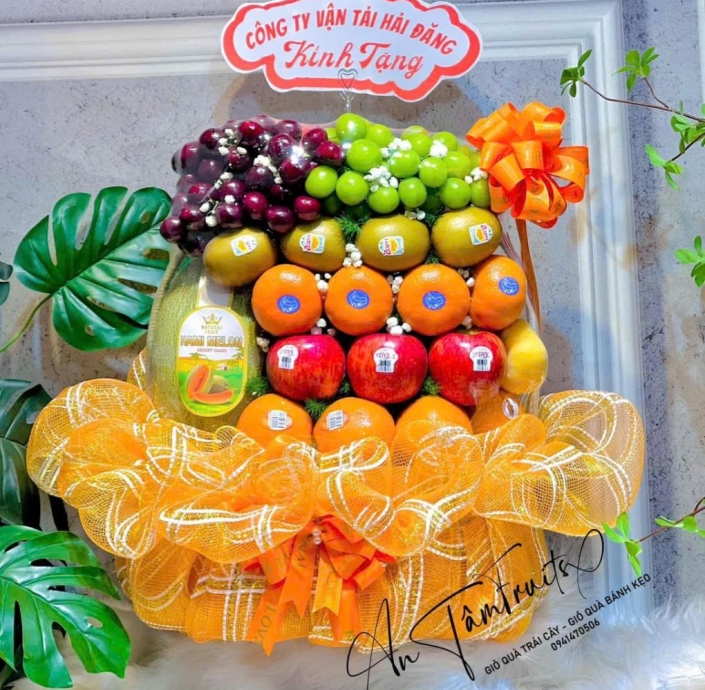 GIỎ TRÁI CÂY GỬI TẶNG ĐỐI TÁC TONE MÀU RỰC RỠ SANG TRỌNG 