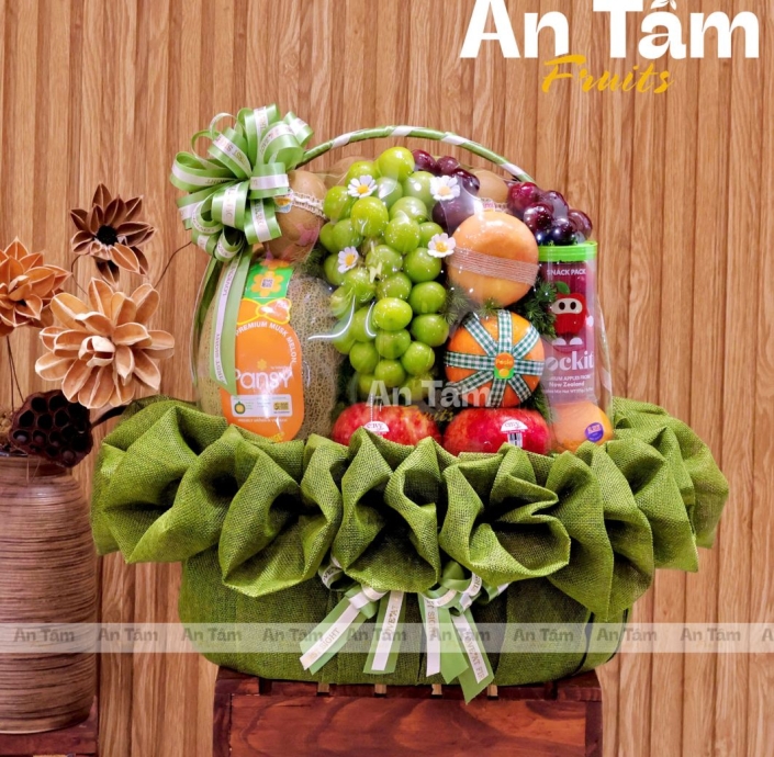 GIỎ TRÁI CÂY CHÚC MỪNG SINH NAHAJT TONE XANH RÊU SIÊU SANG