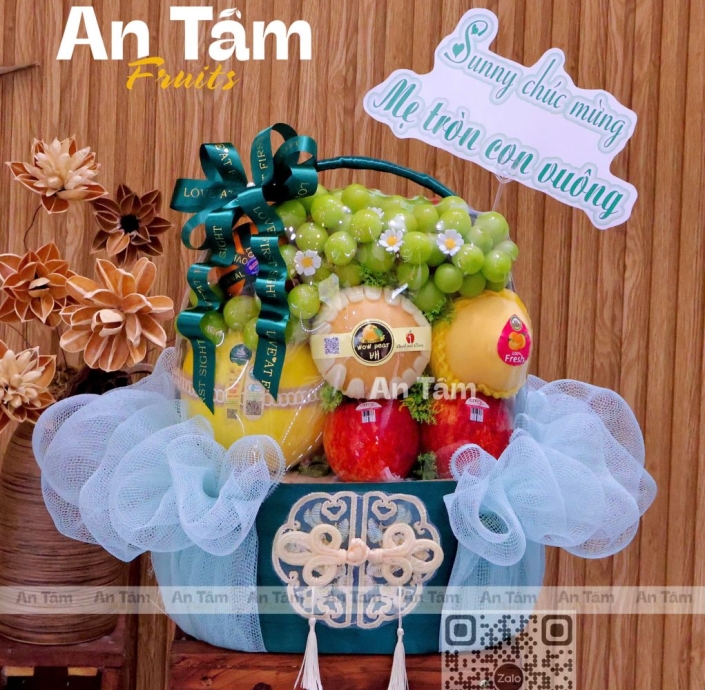 GIỎ TRÁI CÂY FULLTOPING HIỆN ĐẠI CHÚC MỪNG MẸ TRÒN CON VUÔNG 