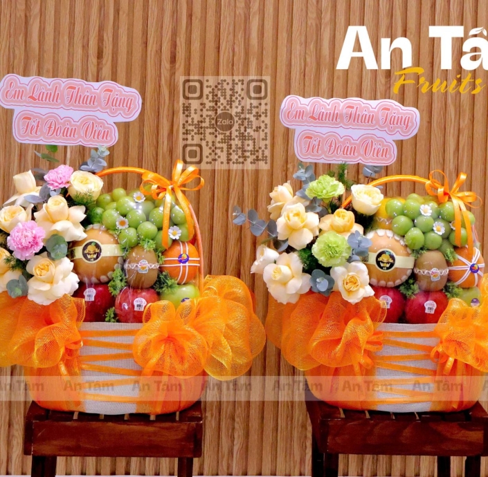 GIỎ TRÁI CÂY TRI ÂN TRUNG THU PHỐI HOA SIÊU SANG