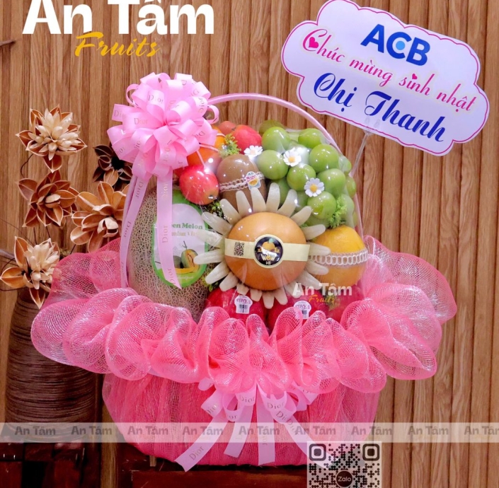 GIỎ TRÁI CÂY TONE HỒNG CHÚC MỪNG SINH NHẬT ĐỐI TÁC
