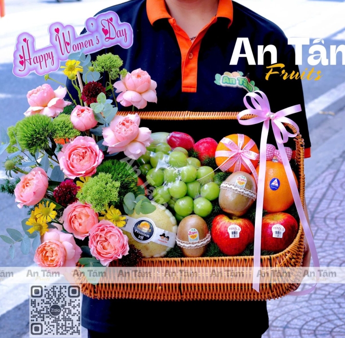 GIỎ TRÁI CÂY MIX HOA TƯƠI HIỆN ĐẠI 