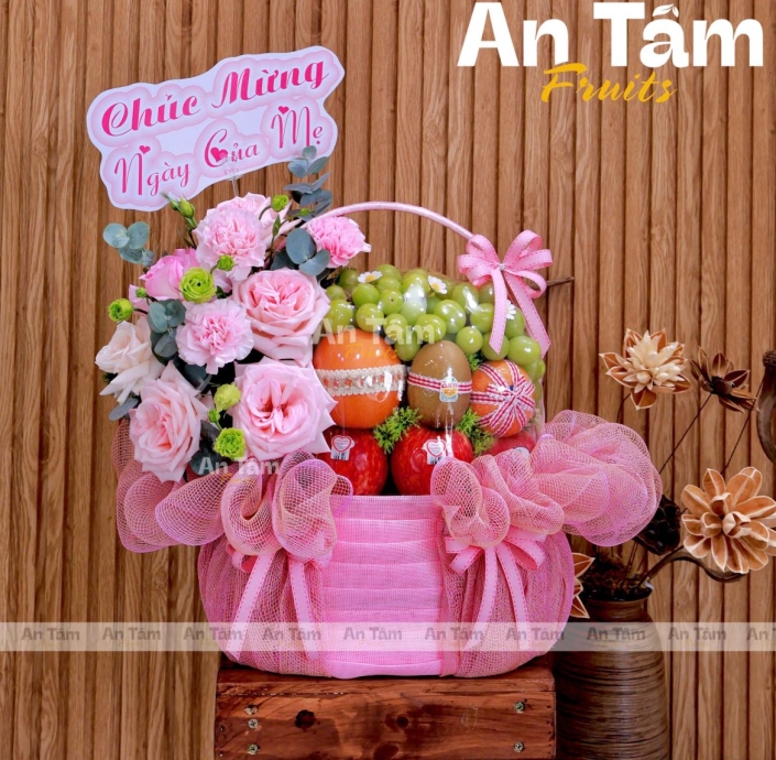 GIỎ TRÁI CÂY TONE HỒNG CHÚC MỪNG NGÀY CỦA MẸ 