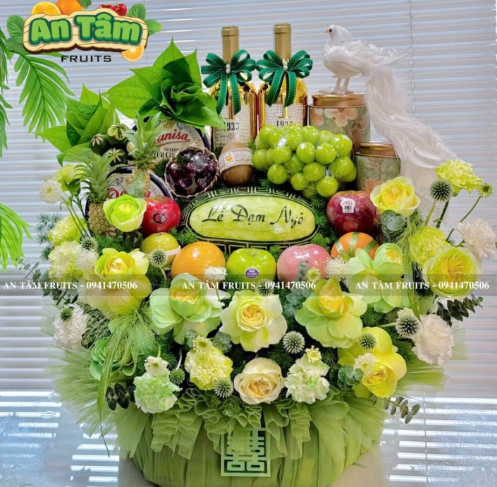 GIỎ TRÁI CÂY DẠM NGÕ TONE XANH LÁ 