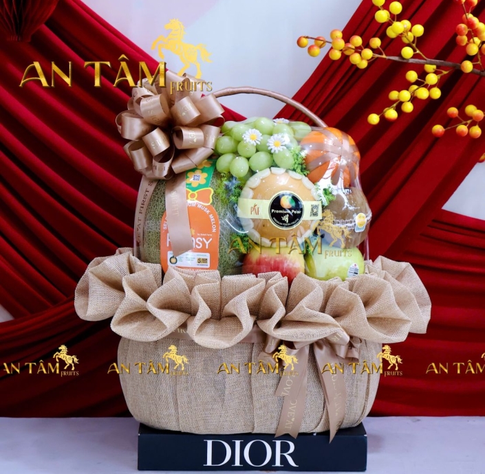 GIỎ TRÁI CÂY TONE NÂU KÍNH LỄ CUỐI TUẦN