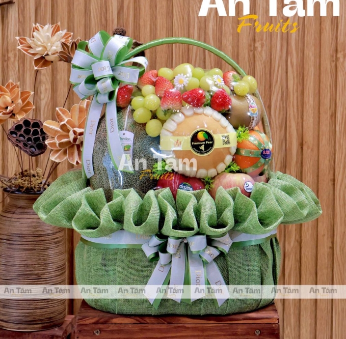 GIỎ TRÁI CÂY MIX TRÁI TONE XANH LÁ CẢM ƠN BÁC SĨ NAM 