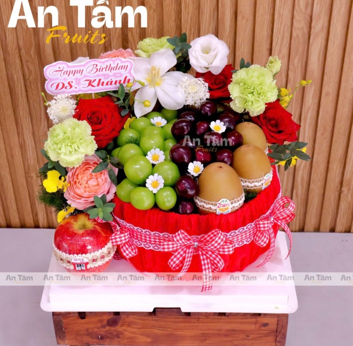 BÁNH KEM TRÁI CÂY SINH NHẬT TONE ĐỎ MIX HOA SANG XỊN