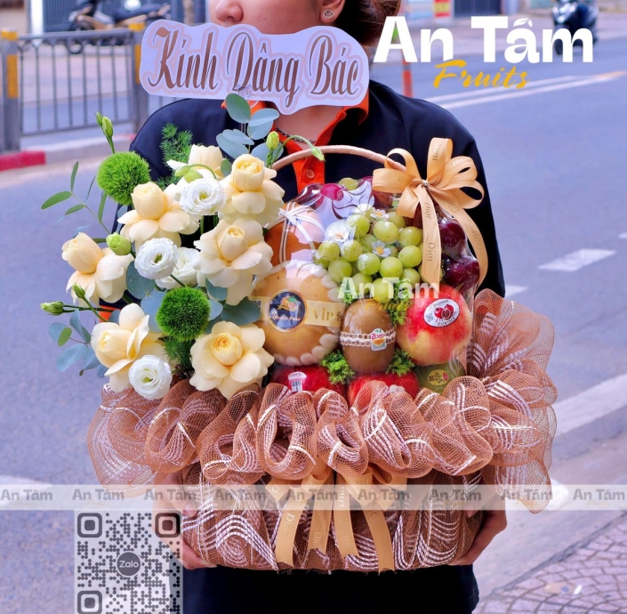 GIỎ TRÁI CÂY KÍNH GIỖ PHỐI HOA TONE NÂU