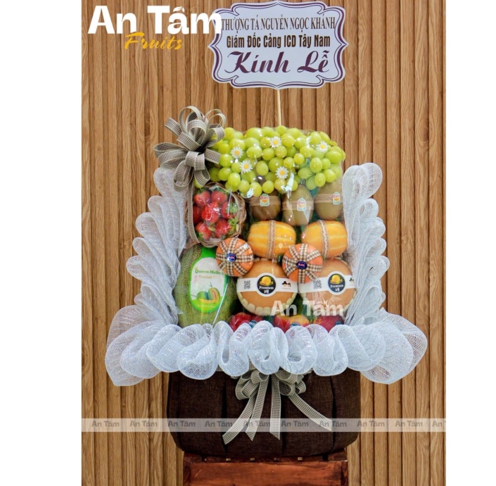 GIỎ TRÁI CÂY CAO TO NẶNG TONE NÂU KÍNH LỄ DÂNG HƯƠNG 