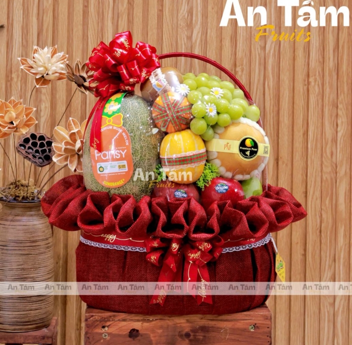 GIỎ TRÁI CÂY TONE ĐỎ CHÚC MỪNG SINH NHẬT SẾP