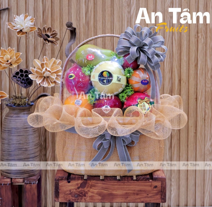 GIỎ TRÁI CÂY TONE NÂU KÍNH GIỖ TÀI CHÍNH THẤP 