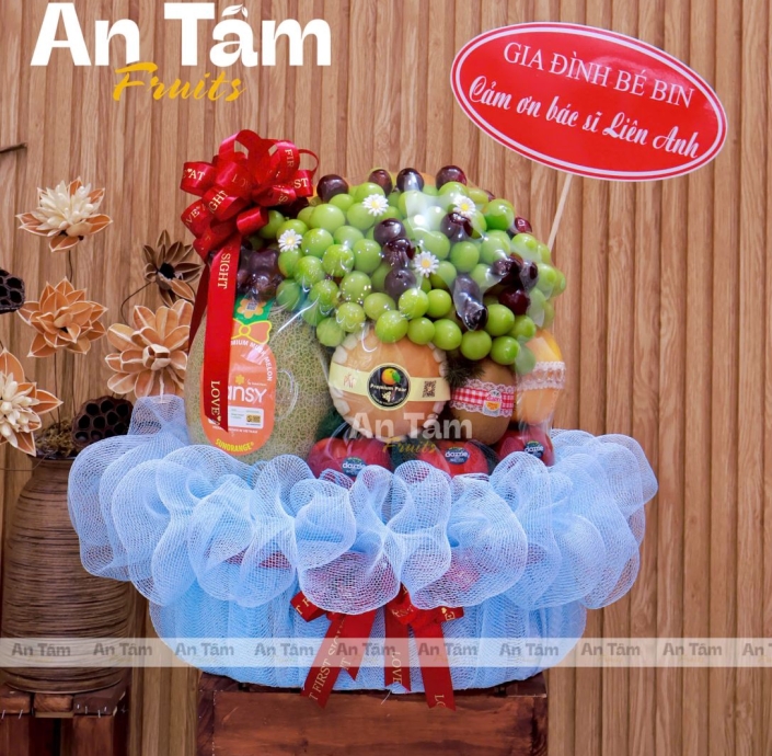 GIỎ TRÁI CÂY TONE XANH CẢM ƠN BÁC SĨ NAM 