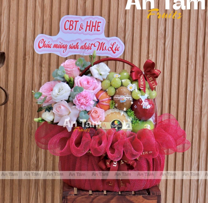 GIỎ TRÁI CÂY TONE ĐỎ CHÚC MỪNG SINH NHẬT TINH TẾ