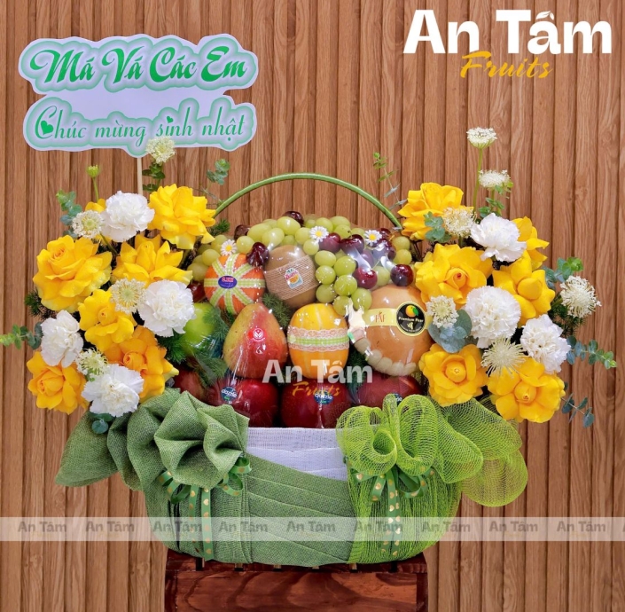 GIỎ TRÁI CÂY TONE XANH LÁ CHÚC MỪNG SINH NHẬT