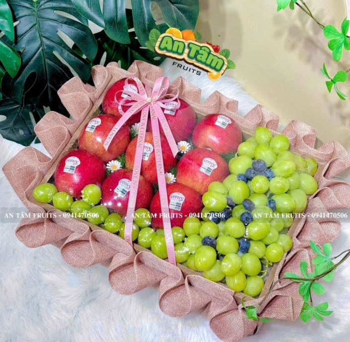 KHAY TRÁI CÂY MIX TÁO ENVY NHO XANH ÚC CHẤT LƯỢNG 