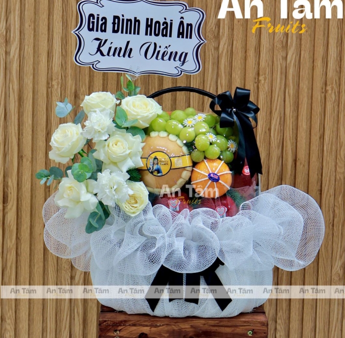 GIỎ TRÁI CÂY KÍNH VIẾNG CHIA BUỒN CÓ HOA 