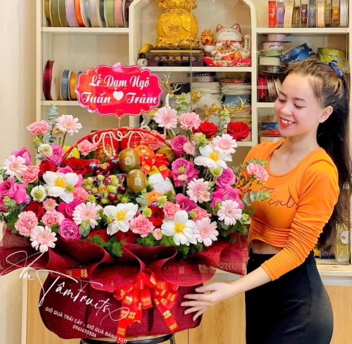 GIỎ TÁI CÂY MIX HOA 2 BÊN DẠM NGÕ 