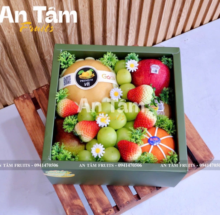 Hộp Quà Trái Cây Tone Xanh Cơ Bản 