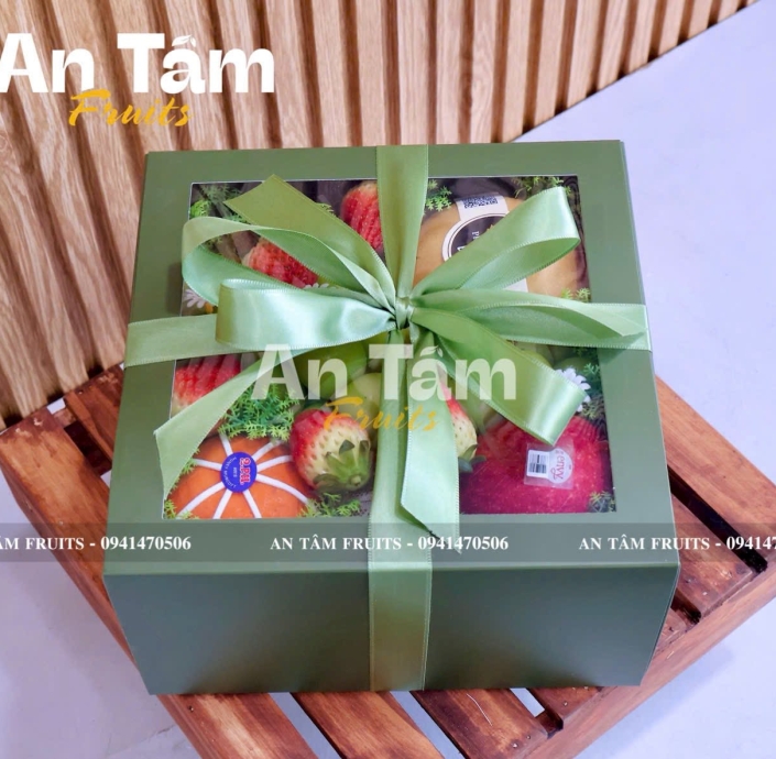 Hộp Quà Trái Cây Tone Xanh Cơ Bản 