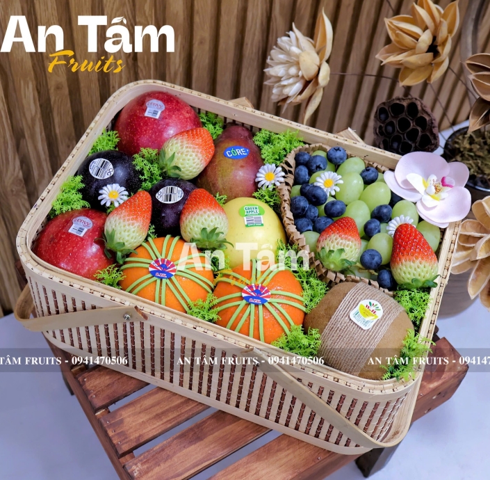 Hộp quà trái cây giỏ nâu xinh xắn