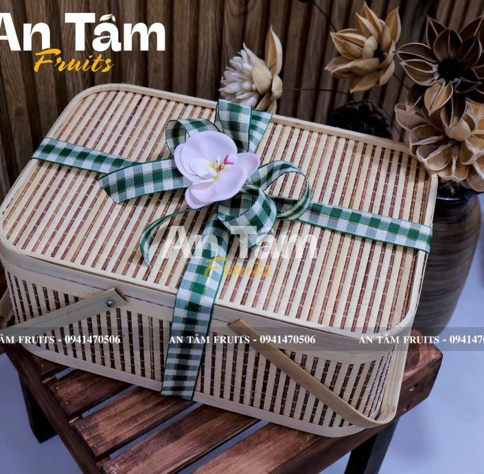 Hộp quà trái cây giỏ nâu xinh xắn
