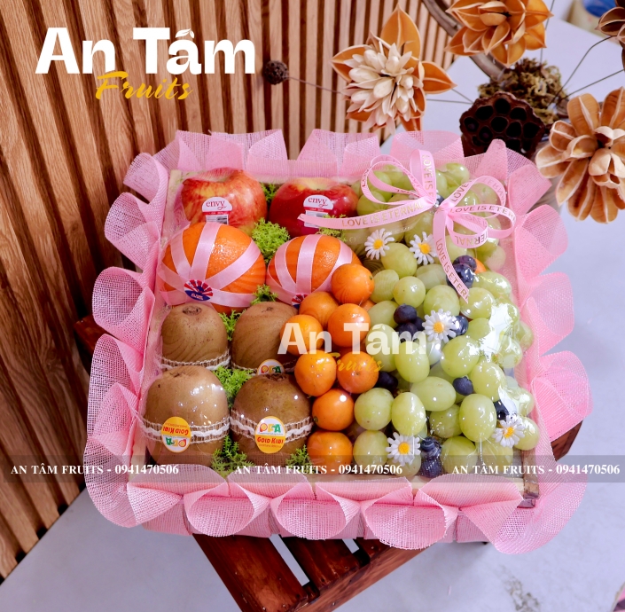 Khay trái cây mix nhiều loại tone xanh tươi mát