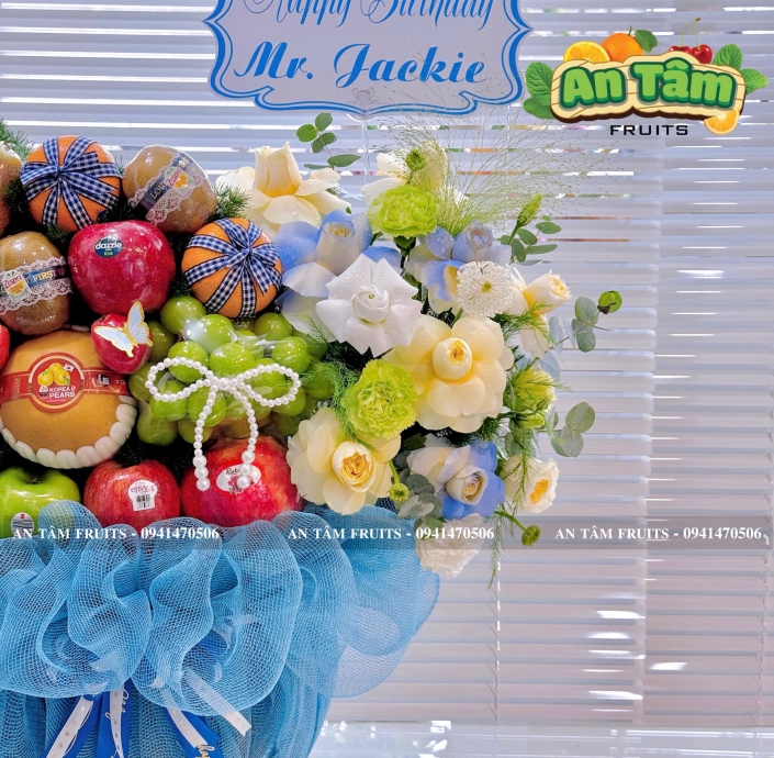 Giỏ quà tặng trái cây tặng sinh nhật tone xanh dương