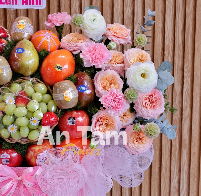 Giỏ trái cây hoa hiện đại chúc mừng sinh nhật sếp