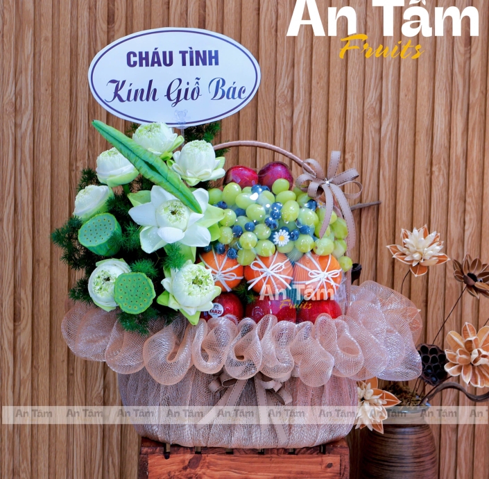 GIỎ TRÁI CÂY PHỐI HOA SEN DÂNG HƯƠNG CUỐI TUẦN