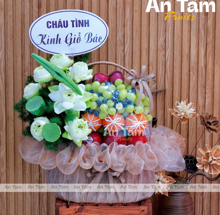 GIỎ TRÁI CÂY PHỐI HOA SEN DÂNG HƯƠNG CUỐI TUẦN