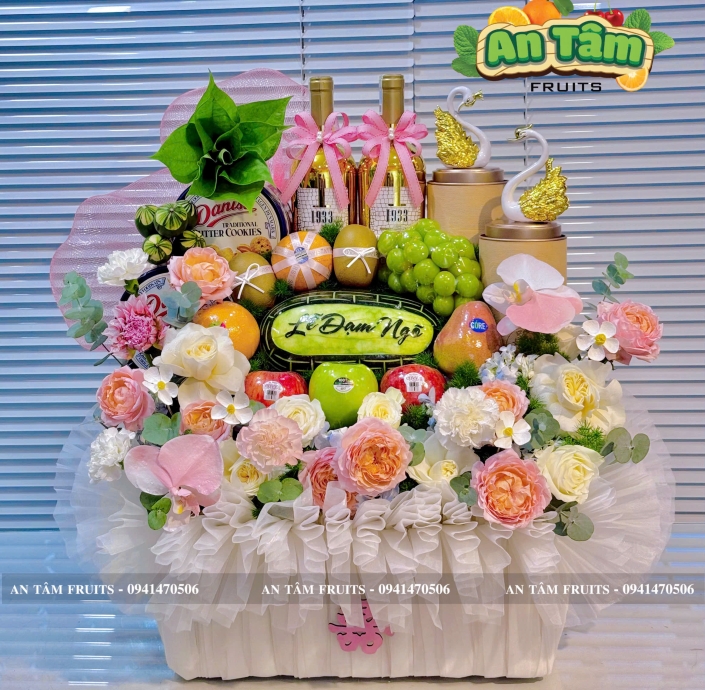 Giỏ trái cây dạm ngõ tone trắng 