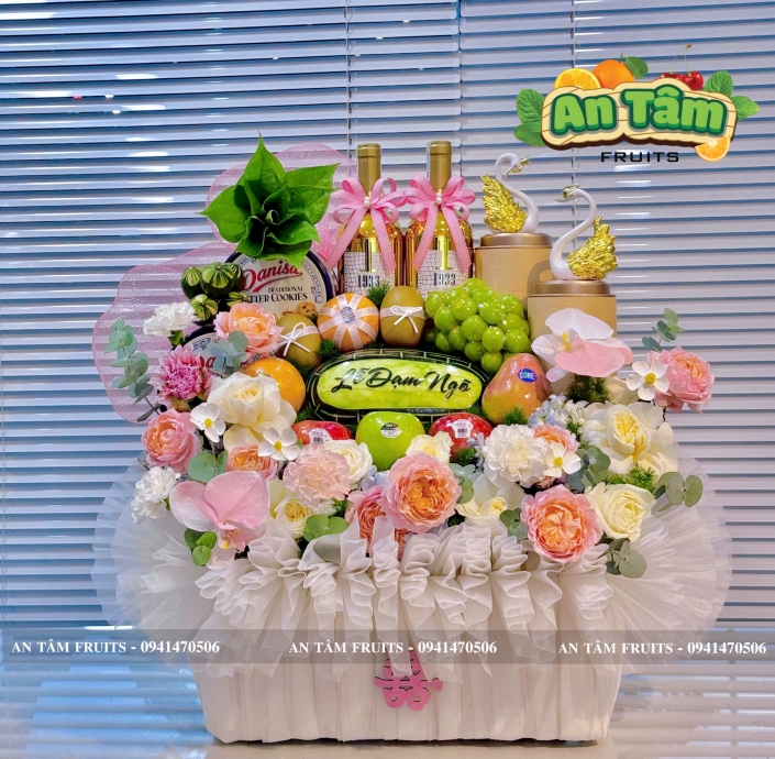 Giỏ trái cây dạm ngõ tone trắng 