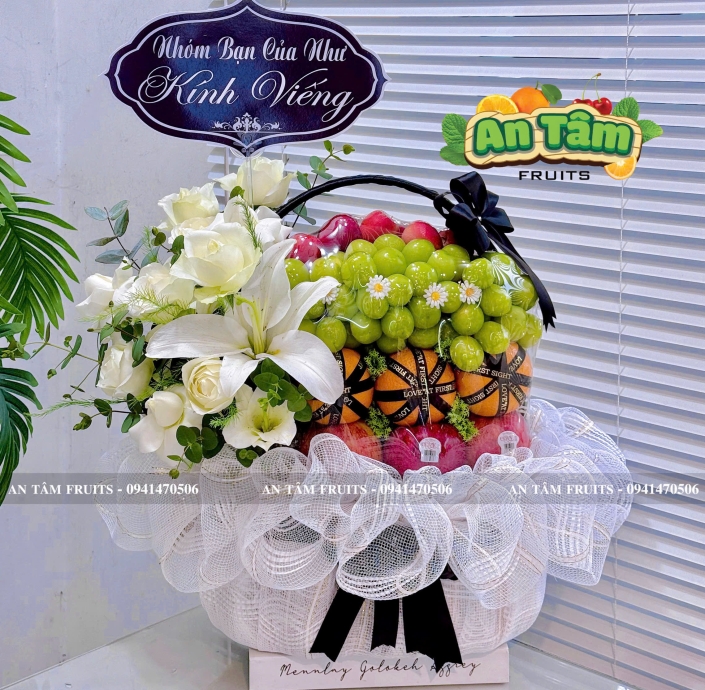 GIỎ KÍNH VIẾNG PHỐI HOA 