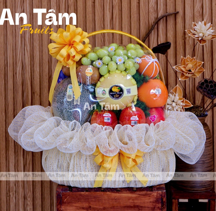 GIỎ TRÁI CÂY TẶNG SINH NHẬT TONE MÀU SANG TRỌNG