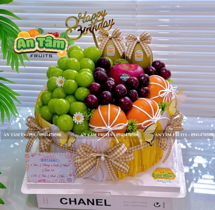 BÁNH KEM TRÁI CÂY TONE VÀNG SIZE LỚN