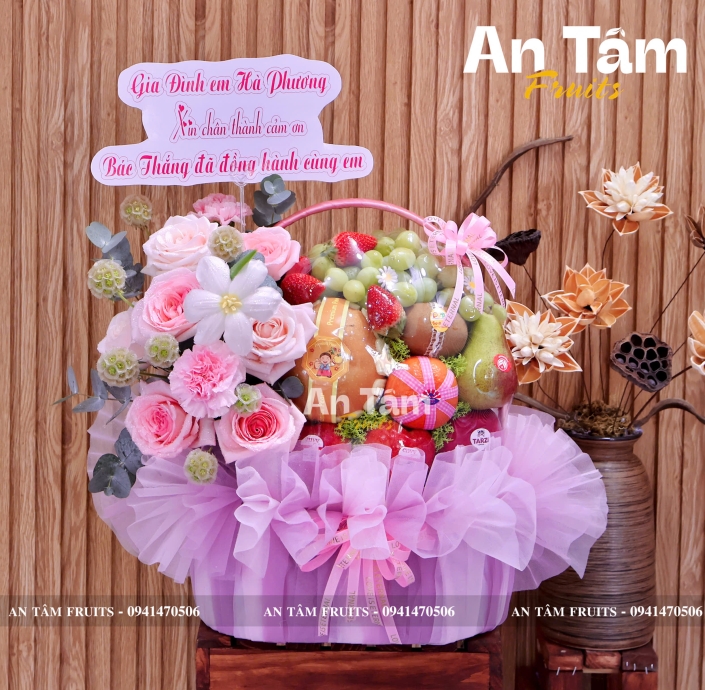 GIỎ TRÁI CÂY PHỐI HOA KIỂU TIỂU THU