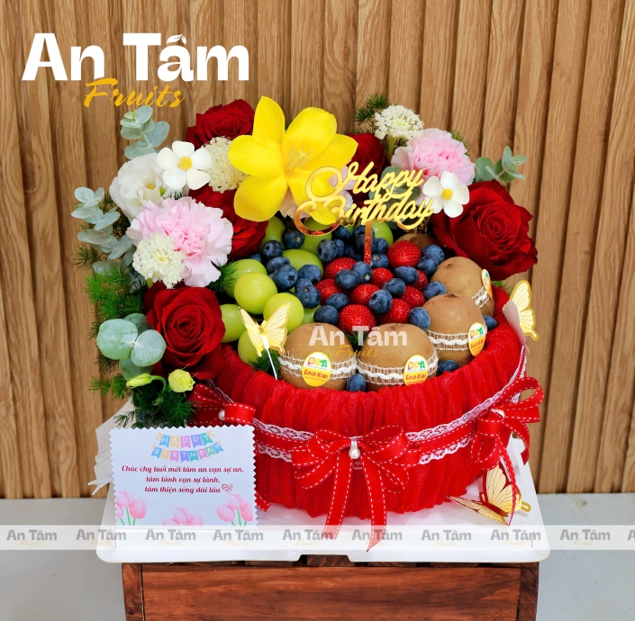 BÁNH KEM TRÁI CÂY TONE ĐỎ SANG TRỌNG