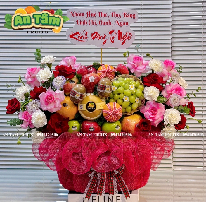 GIỎ TÁI CÂY PHỐI HOA 2 BÊN TONE ĐỎ 