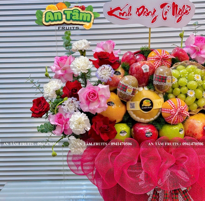 GIỎ TÁI CÂY PHỐI HOA 2 BÊN TONE ĐỎ 