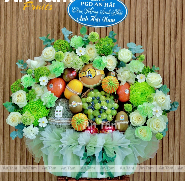 GIỎ TRÁI CÂY PHỐI HOA TONE XANH LÁ 