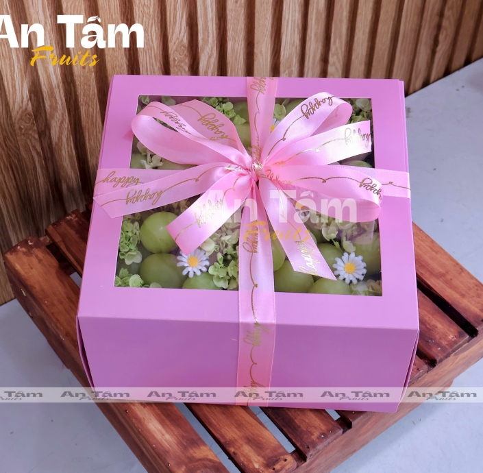 HỘP HỒNG 2KG NHO XANH GIÒN ÚC 