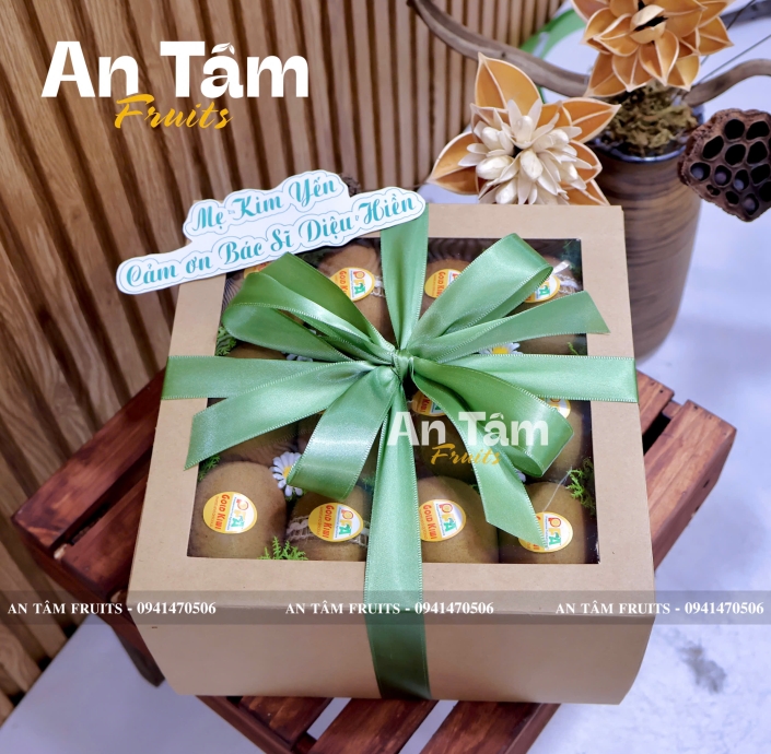 HỘP QUÀ TẶNG 2KG KIWI VÀNG ĐÀI LOAN 